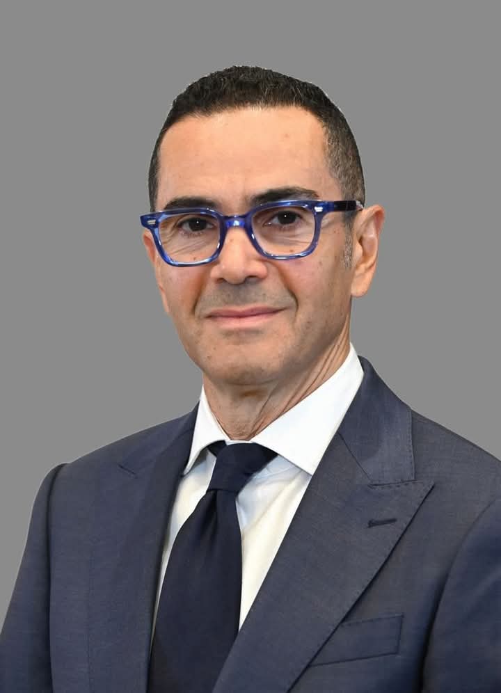 وزير الاستثمار والتجارة الخارجية يلتقي وزير الدولة للتجارة الخارجية الإماراتي 