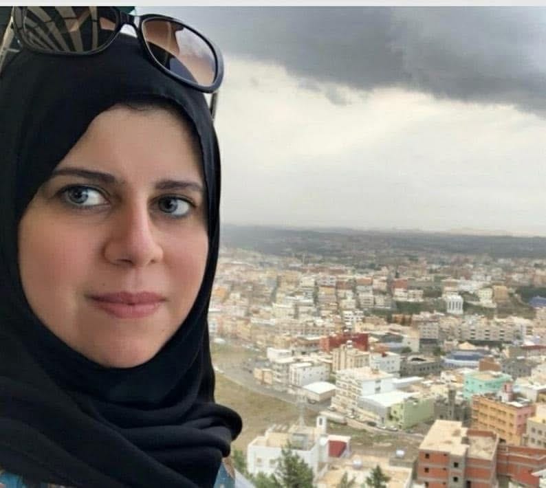 ما نسخر منه يسخر منا