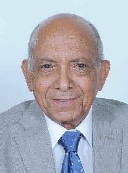 علامات مضيئة على وجة فخر مصر الدكتور محمد غنيم صاحب السيارة البيجو ٥٠٤ وامهر جراحين الكلى بالعالم  