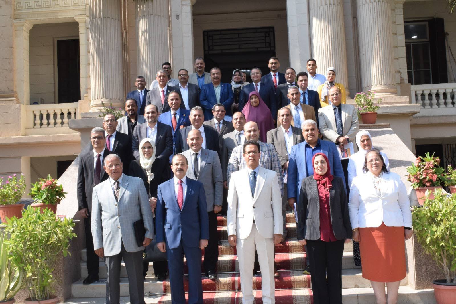 خلال رئاسته لمجلس جامعة بنها:  ” الجيزاوي ” : نثمن دور  الدولة المصرية في رفع المعاناة عن الشعب الفلسطيني