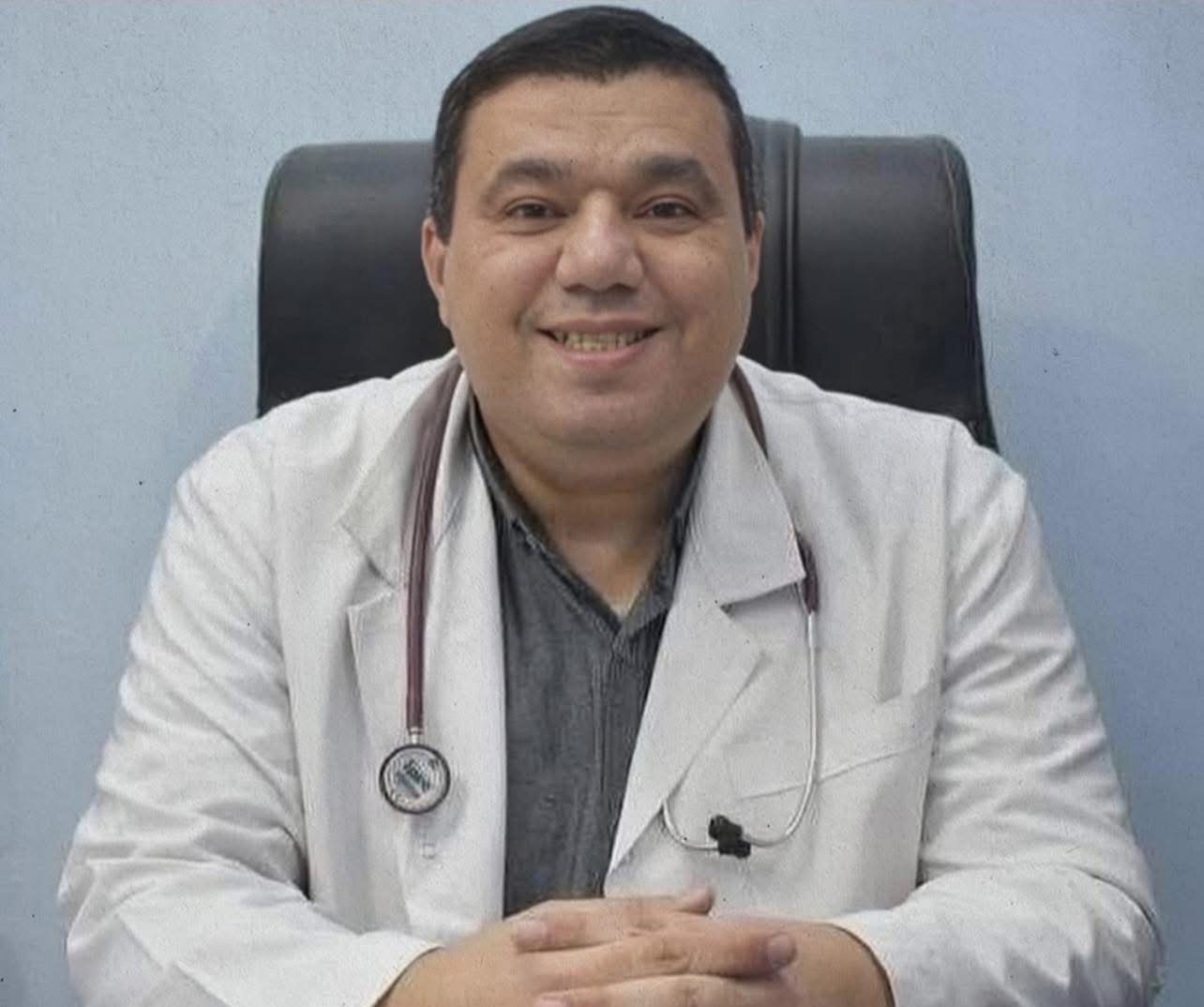 وفاة طبيب معتقل داخل مستشفى بعد نقله من مركز شرطة أبو كبير بسبب تدهور حالته الصحية