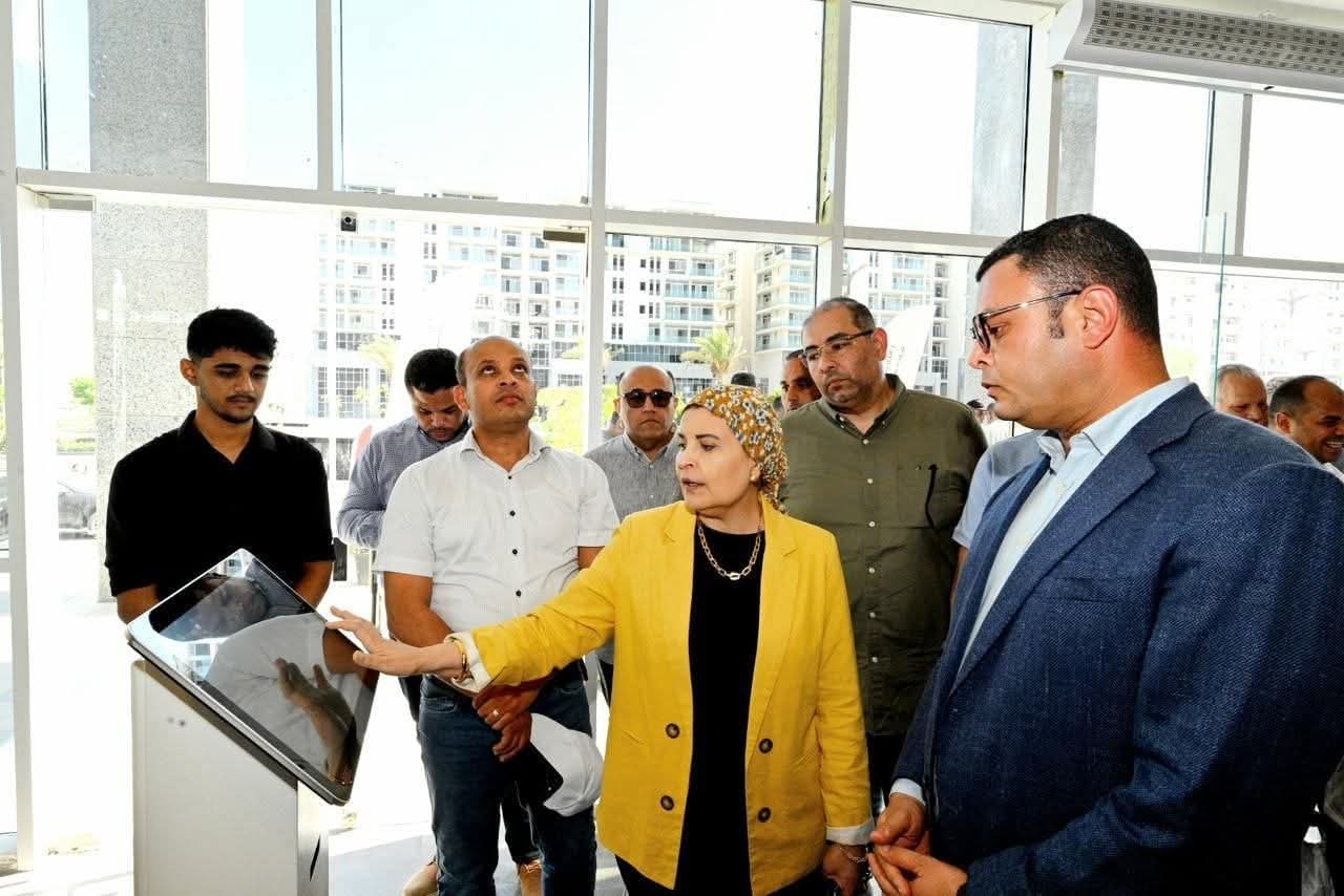 وزير الإسكان: يشهد بدء التشغيل التجريبي لمركز خدمات هيئة المجتمعات العمرانية الجديدة بمدينة العلمين الجديدة