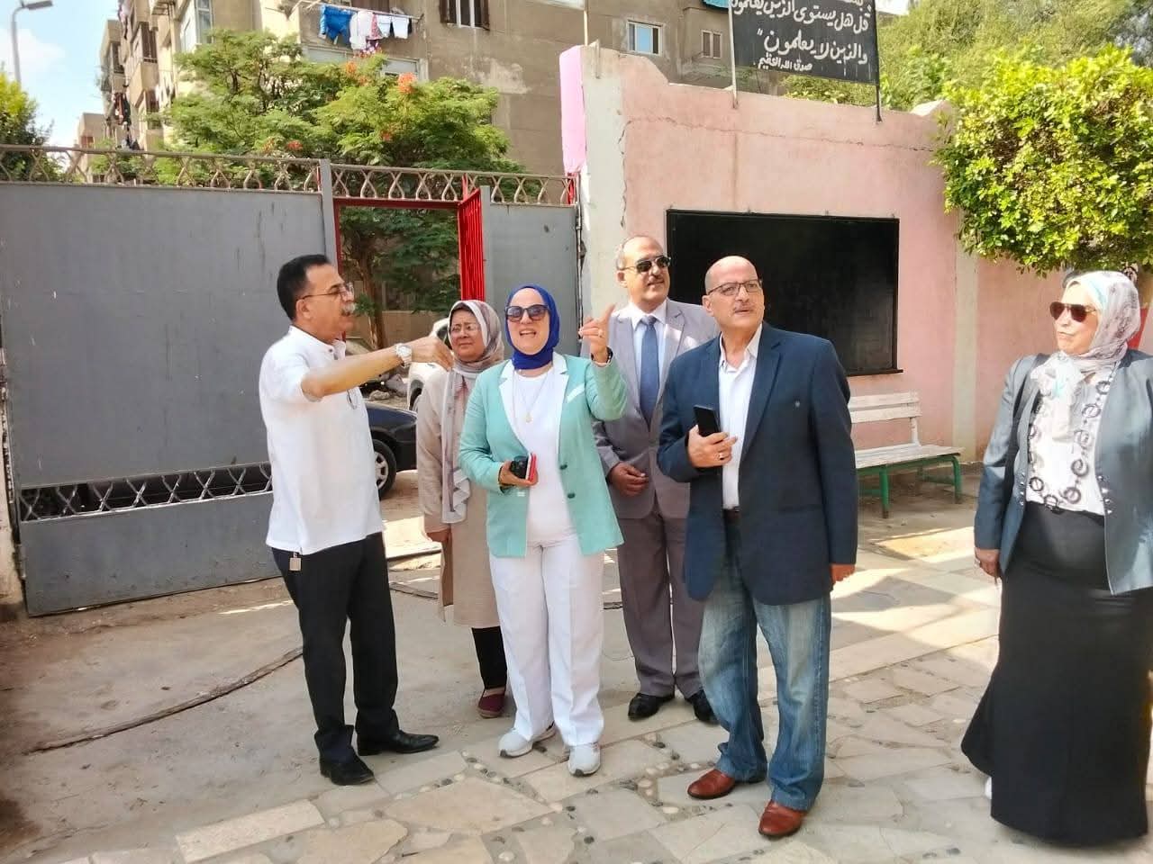 مدير تعليم القاهرة تتابع استعدادات مدارس البساتين للعام الدراسي الجديد