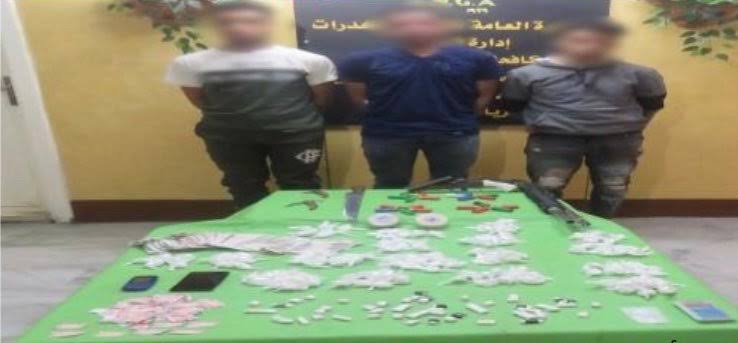سقوط تاجر مخدرات وثلاثة شباب وطفل في وصلة تعاطي للمواد المخدرة بالقليوبية