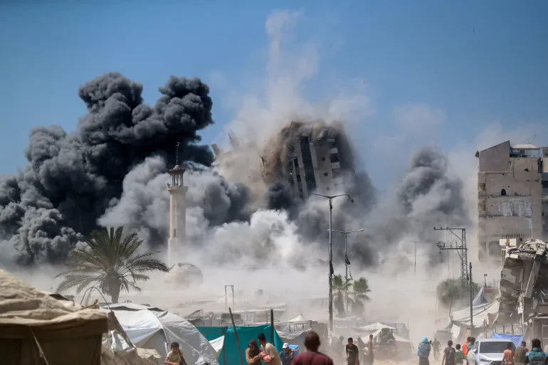 استمرار القصف الإسرائيلي على غزة: نسف للمباني السكنية وشهداء جدد
