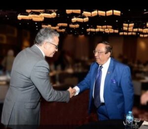 على منصور ووزير السياحة